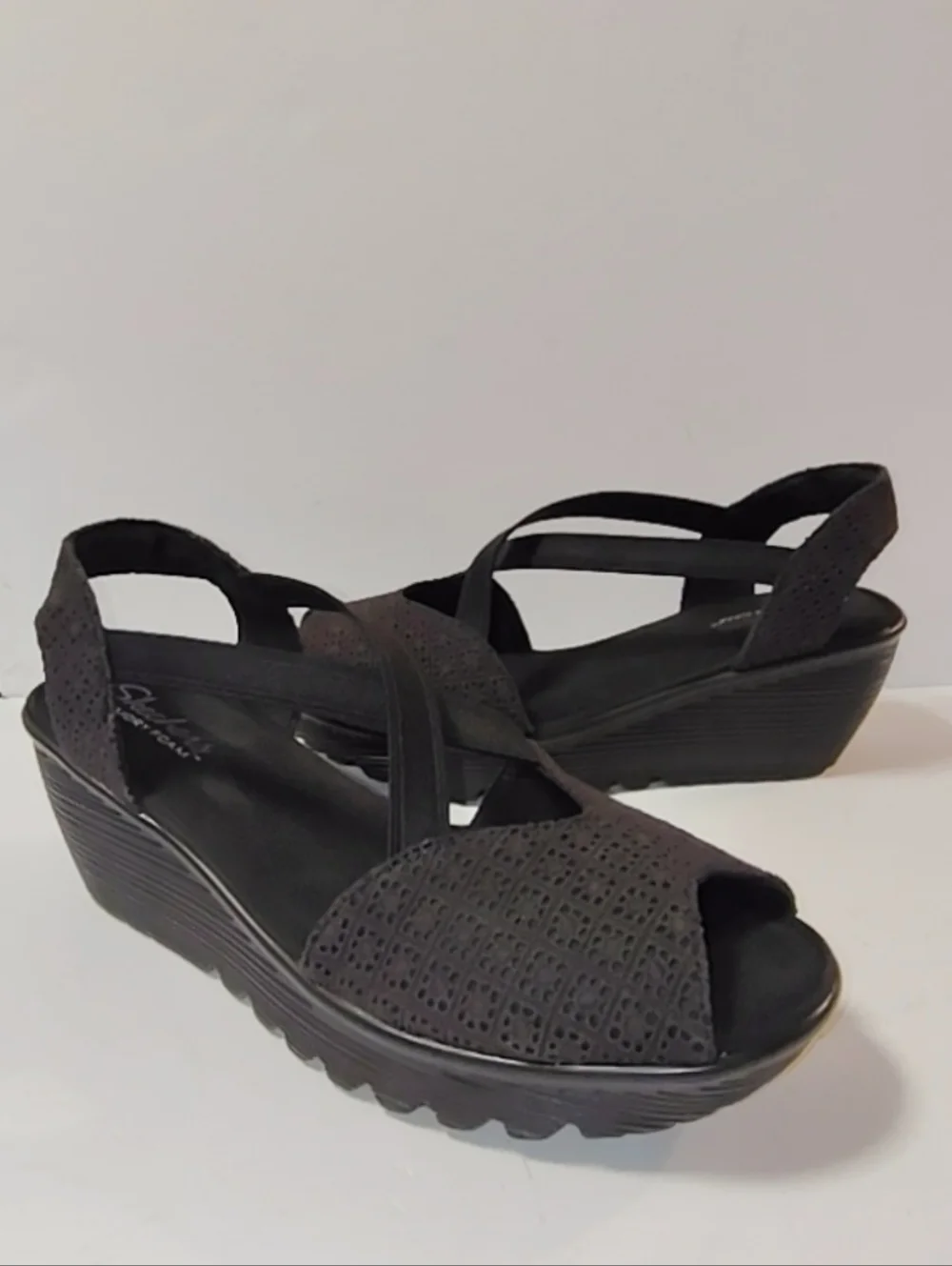 Skechers Women's Parallel Piazza peep-Toe Gore Slingback Wedge Platform Sandals